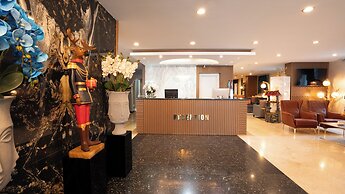 Grand Ani Hotel