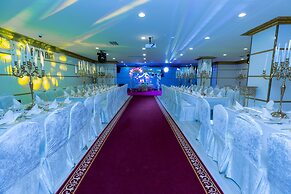 Grand Ani Hotel