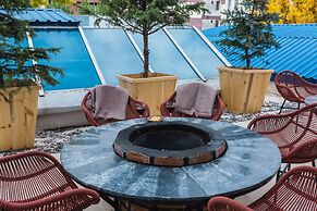 Grand Ani Hotel