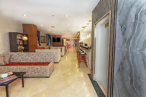 Grand Ani Hotel