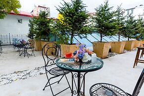 Grand Ani Hotel