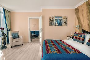 Grand Ani Hotel