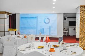 Grand Ani Hotel