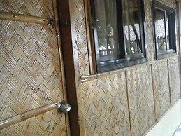Paniman Bay lodge