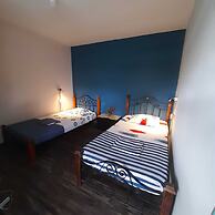 La Casa de Adry - Hostal - Hostel