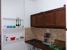 El Cedro Apartments