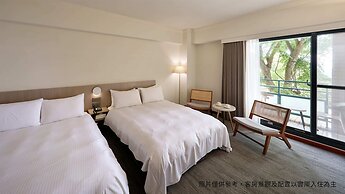 Howard Lake Resort Shihmen Dam
