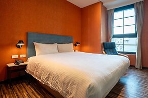 CHECK inn Taichung Ziyou