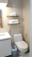 Twin Oaks Place Units