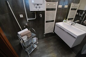 Arpad Bridge Apartments