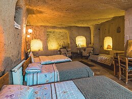 Atillas Cave Hotel