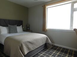 Cullen Bay Hotel