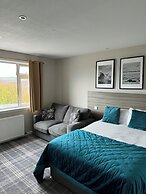 Cullen Bay Hotel