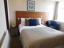 Cullen Bay Hotel