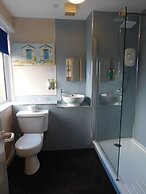 Cullen Bay Hotel