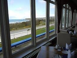 Cullen Bay Hotel