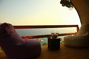 Cosmos Lounge