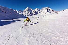 Alpina Mountain Resort
