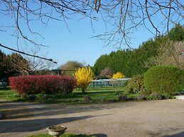 Les Sureaux