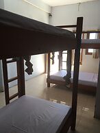 Bajo Sunset Hostel