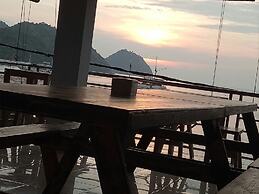 Bajo Sunset Hostel