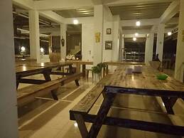 Bajo Sunset Hostel