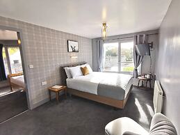 Lunan House