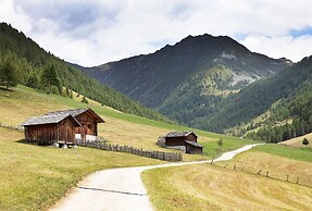 Tratterhof Mountain Sky Hotel