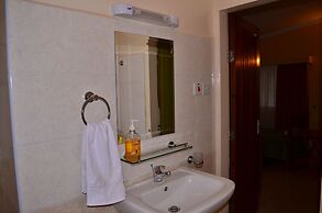 Kifaru House - Karen