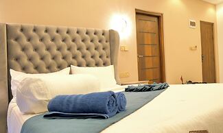 Nine Arch Holiday Resort