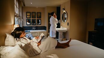 Hotel Spa Les Pins De César