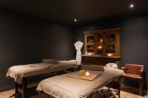 Hotel Spa Les Pins De César