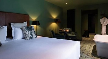 Hotel Spa Les Pins De César