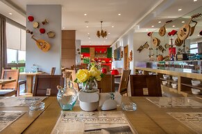 The Ray Hotel & Studios