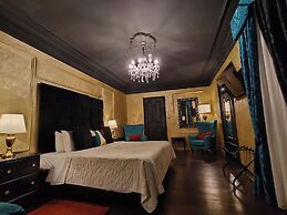 Julina Boutique Living