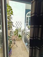 Julina Boutique Living