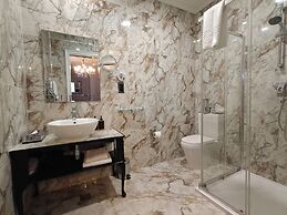 Julina Boutique Living