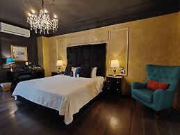Julina Boutique Living