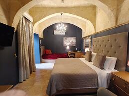 Julina Boutique Living