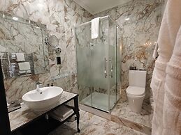 Julina Boutique Living
