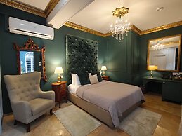 Julina Boutique Living