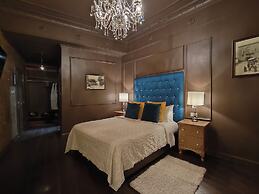Julina Boutique Living