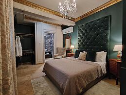Julina Boutique Living
