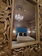 Julina Boutique Living