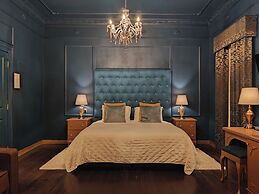 Julina Boutique Living