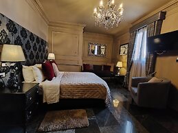 Julina Boutique Living