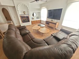 Villa Relax 2 by Kivoya