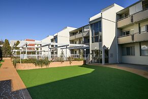 Accommodate Canberra - The Summit