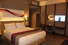 Ramada by Wyndham Tire