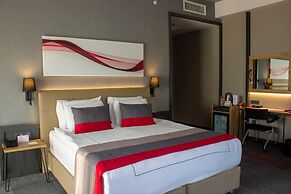 Ramada by Wyndham Tire